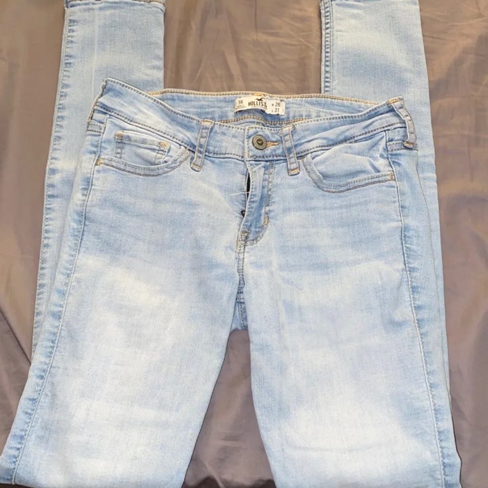 Hollister lightwash jeans